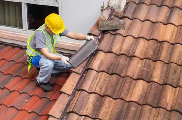 Roof Replacement vs. Roof Repair: Which Is Right for Your Greensboro Home?